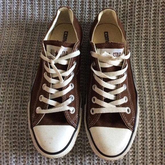 brown converse low tops